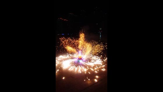 Wirujące fontanny kwiatów lotosu Fajerwerki Musujące na zewnątrz na festiwale