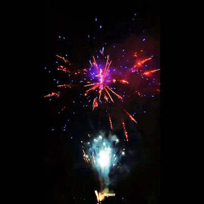 Świętowanie festiwalu Pirotechnika Chińskie fajerwerki na świeżym powietrzu 2023