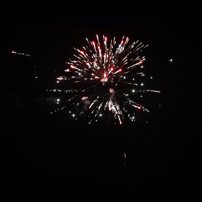 48 strzałów Torta fajerwerki Rodzaj Festiwal Celebracja Pyrotechnika Fajerwerki na świeżym powietrzu