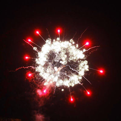 Liuyang Mandarin Consumer Salutes Fireworks US 1.4 Pro Fireworks 116 Shots Cake Fireworks G.W 28.64KG na świętowanie